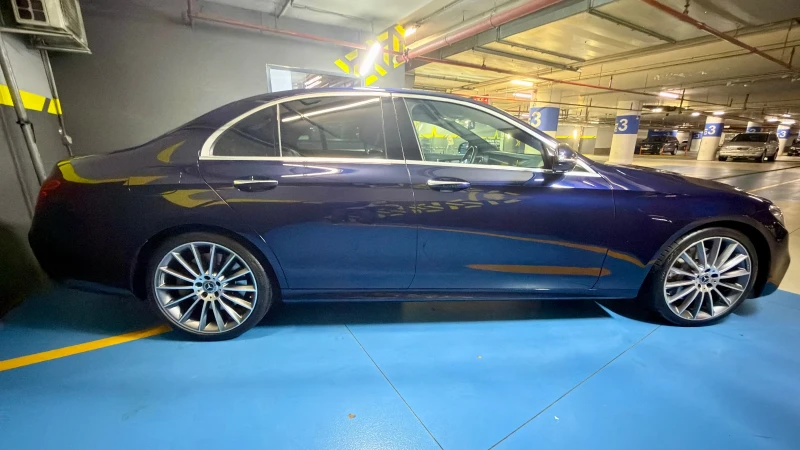 Mercedes-Benz E 400 AMG/DESIGNO/PANO/HEADUP/TOP, снимка 4 - Автомобили и джипове - 52925948