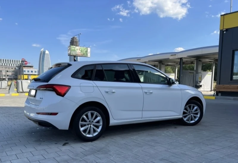 Skoda Scala, снимка 4 - Автомобили и джипове - 52500999