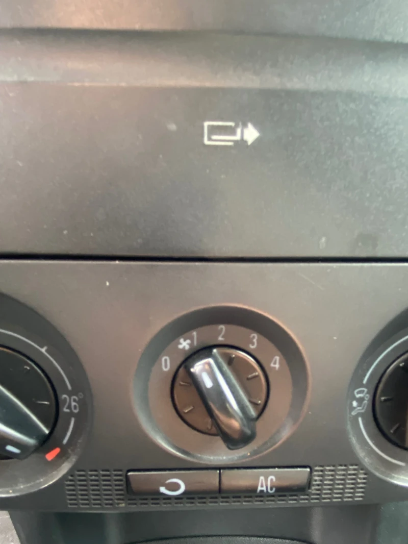 Skoda Fabia 1, 4 i -LPG, снимка 13 - Автомобили и джипове - 53043691