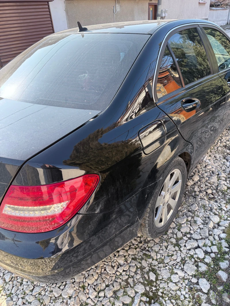 Mercedes-Benz C 180, снимка 4 - Автомобили и джипове - 53149895