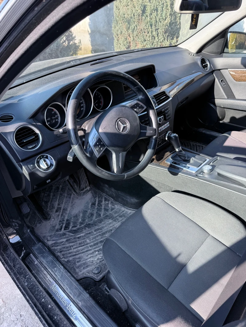 Mercedes-Benz C 180, снимка 8 - Автомобили и джипове - 53149895