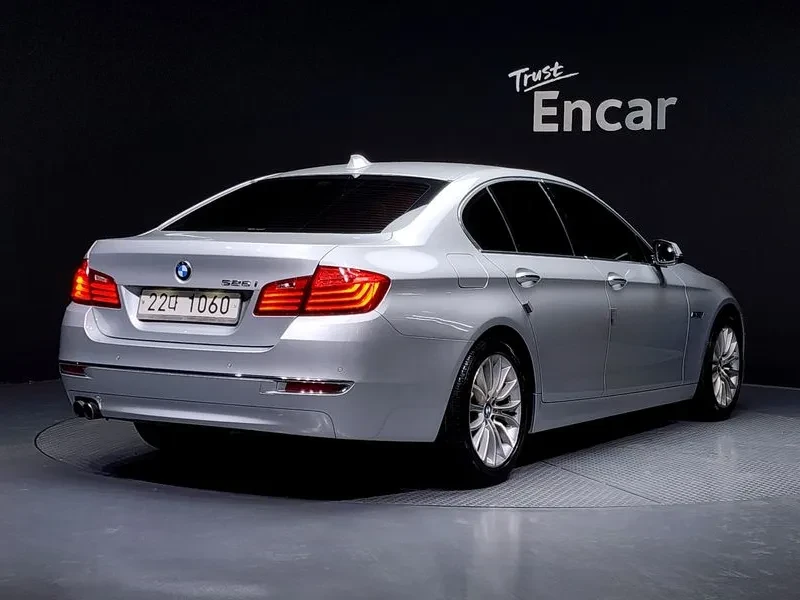 BMW 520, снимка 2 - Автомобили и джипове - 54591182
