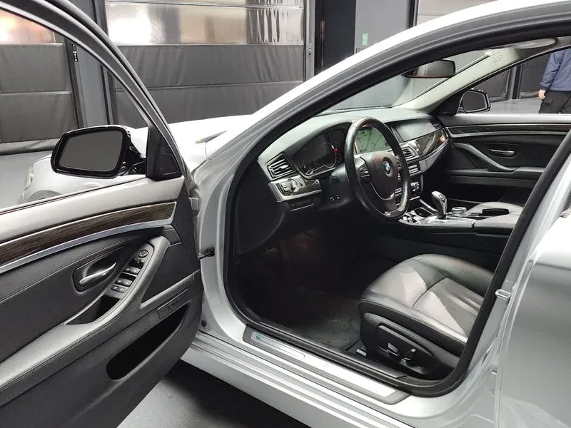 BMW 520, снимка 10 - Автомобили и джипове - 54591182