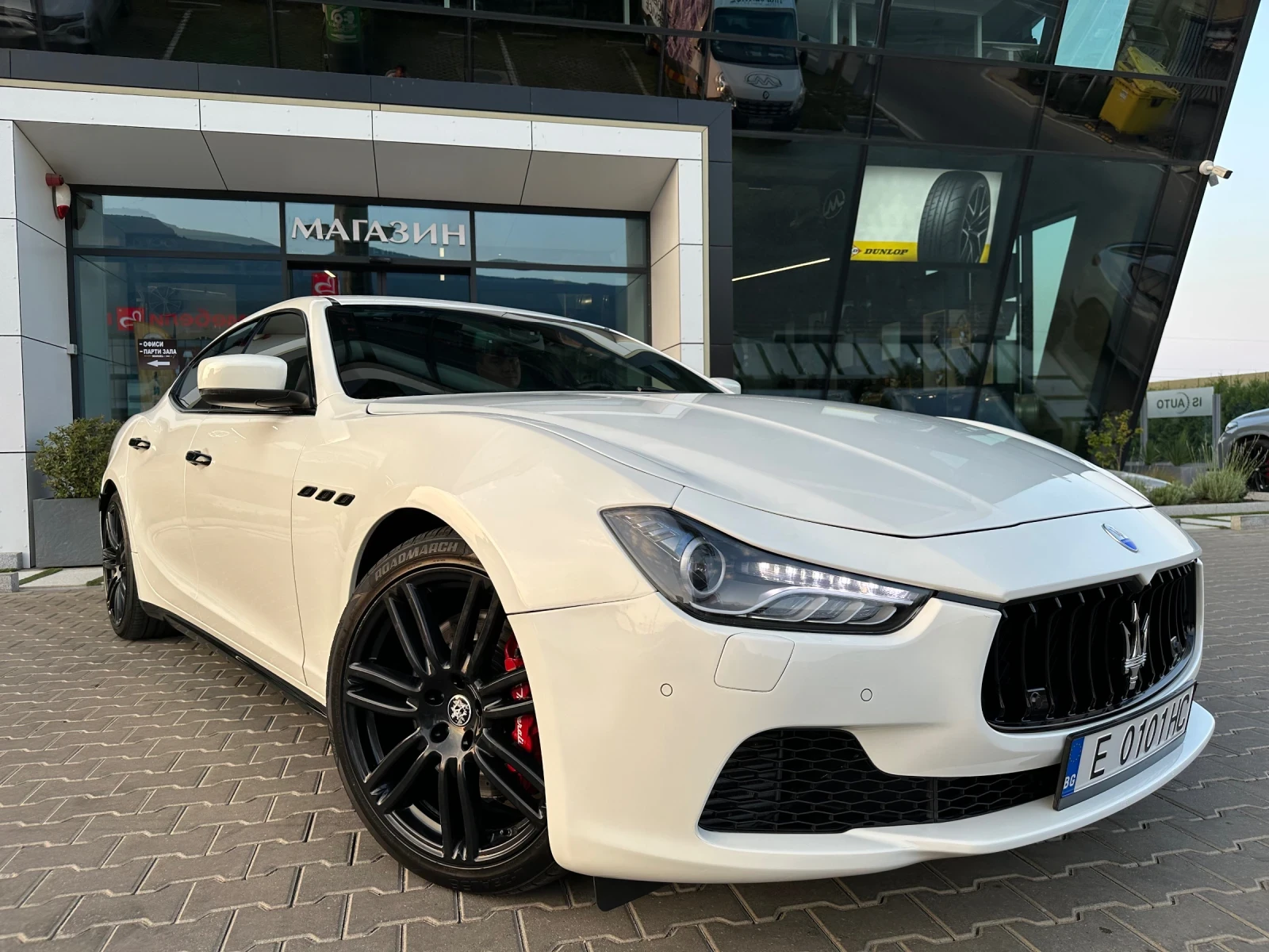 Maserati Ghibli SQ4* 3.0* V6* Bi-Turbo* 85 000km* Carbon* Keyless  - изображение 10