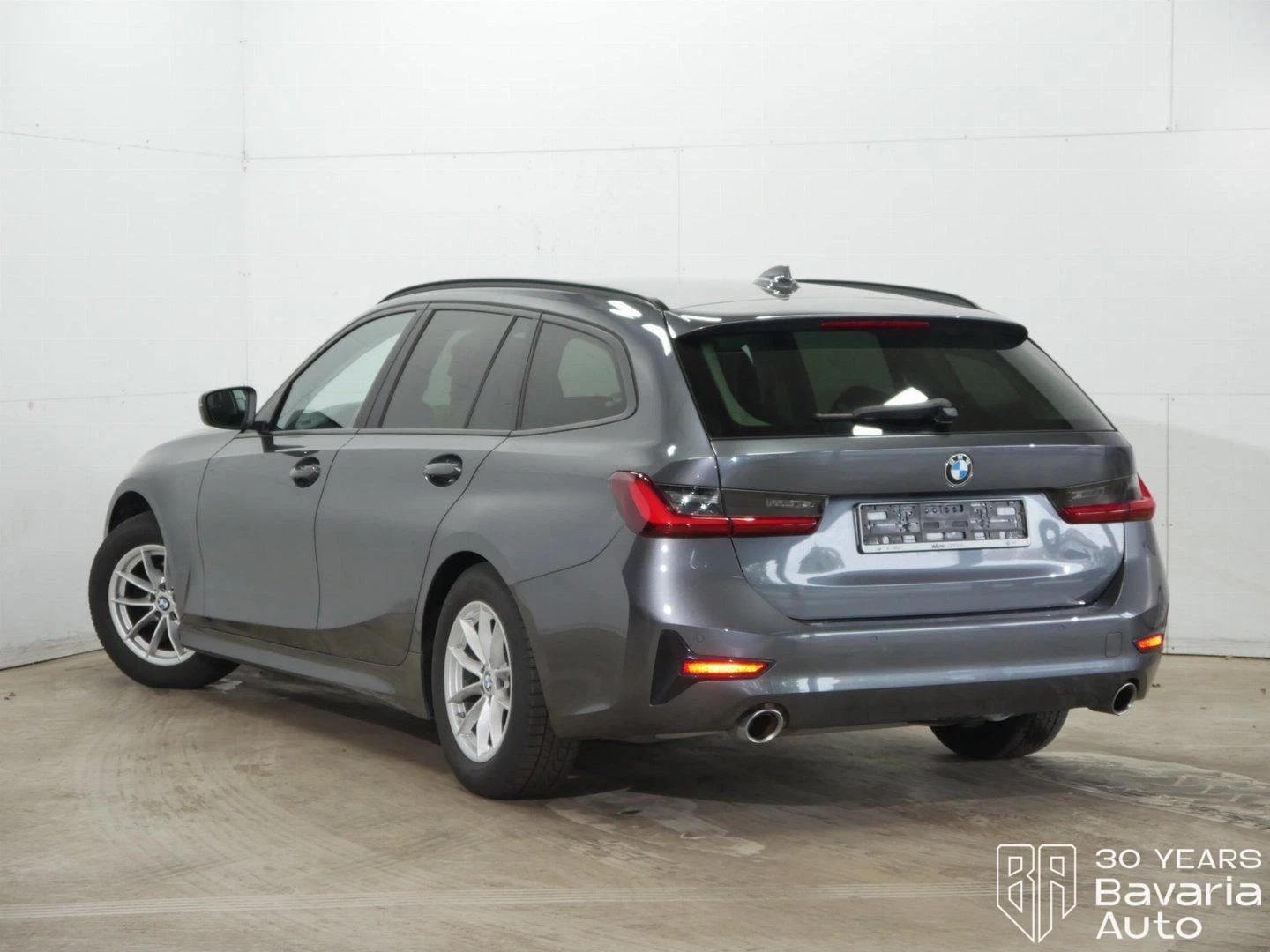 BMW 318 i Touring Steptronic Advantage - изображение 2