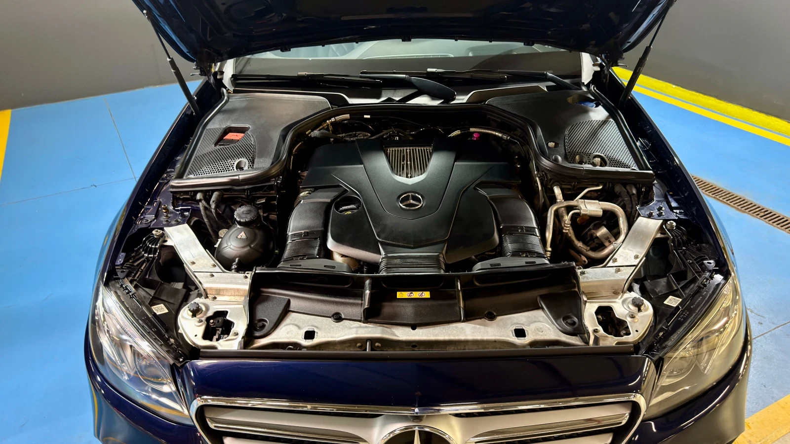 Mercedes-Benz E 400 AMG/DESIGNO/PANO/HEADUP/TOP - изображение 9