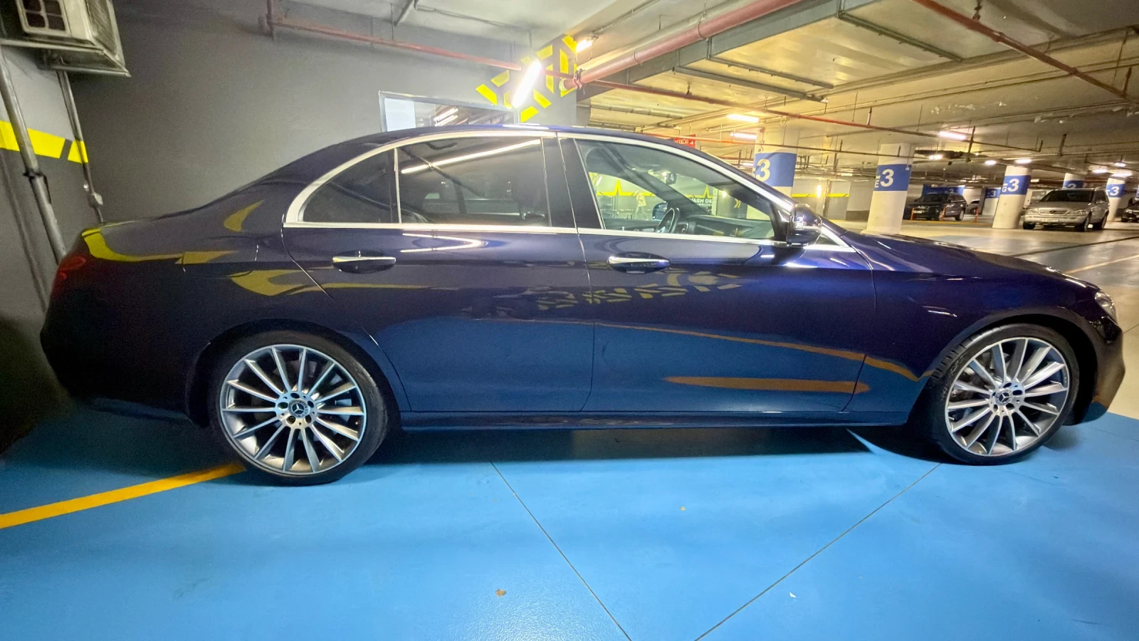 Mercedes-Benz E 400 AMG/DESIGNO/PANO/HEADUP/TOP - изображение 4