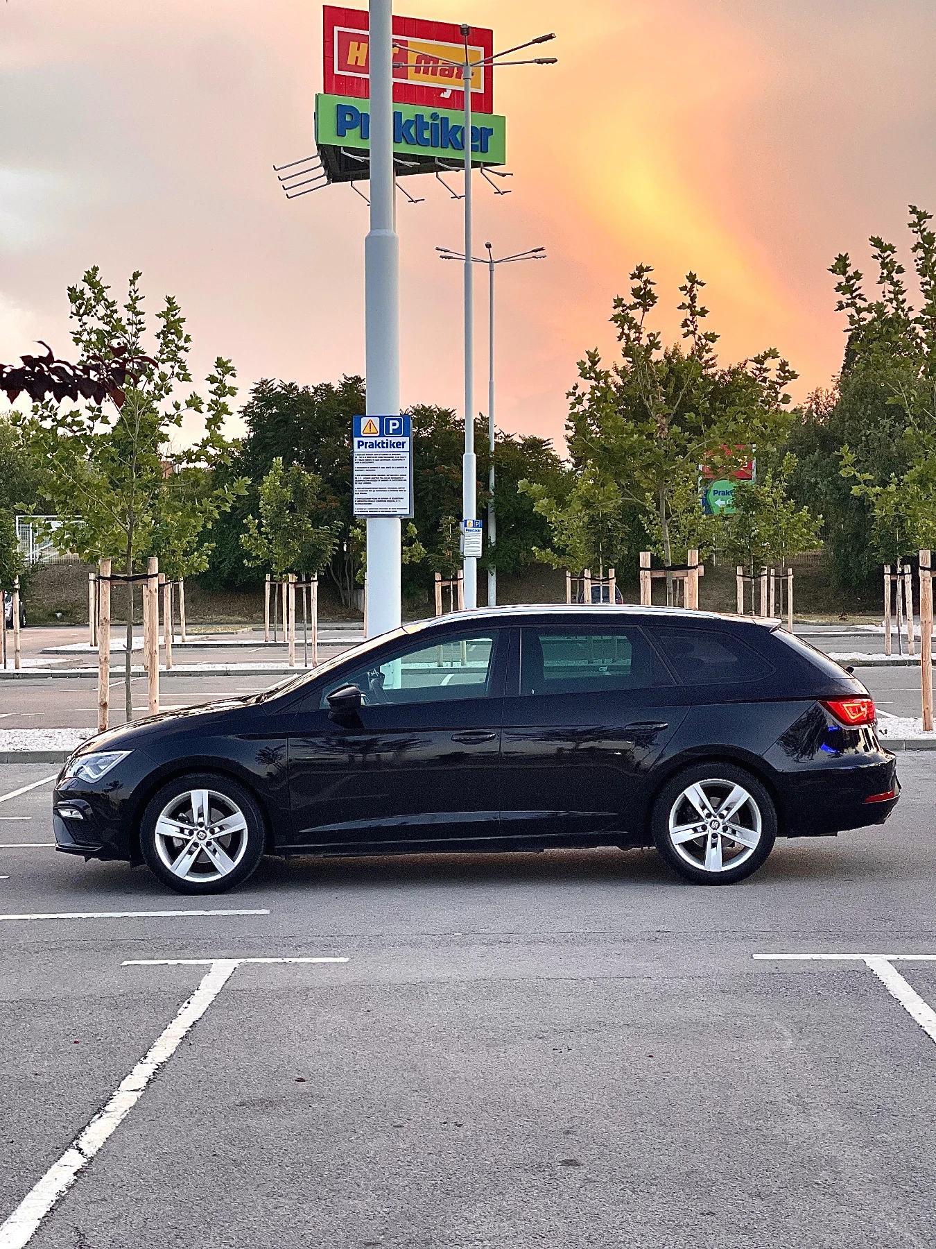 Seat Leon 1.5 FR, снимка 3 - Автомобили и джипове - 52317400