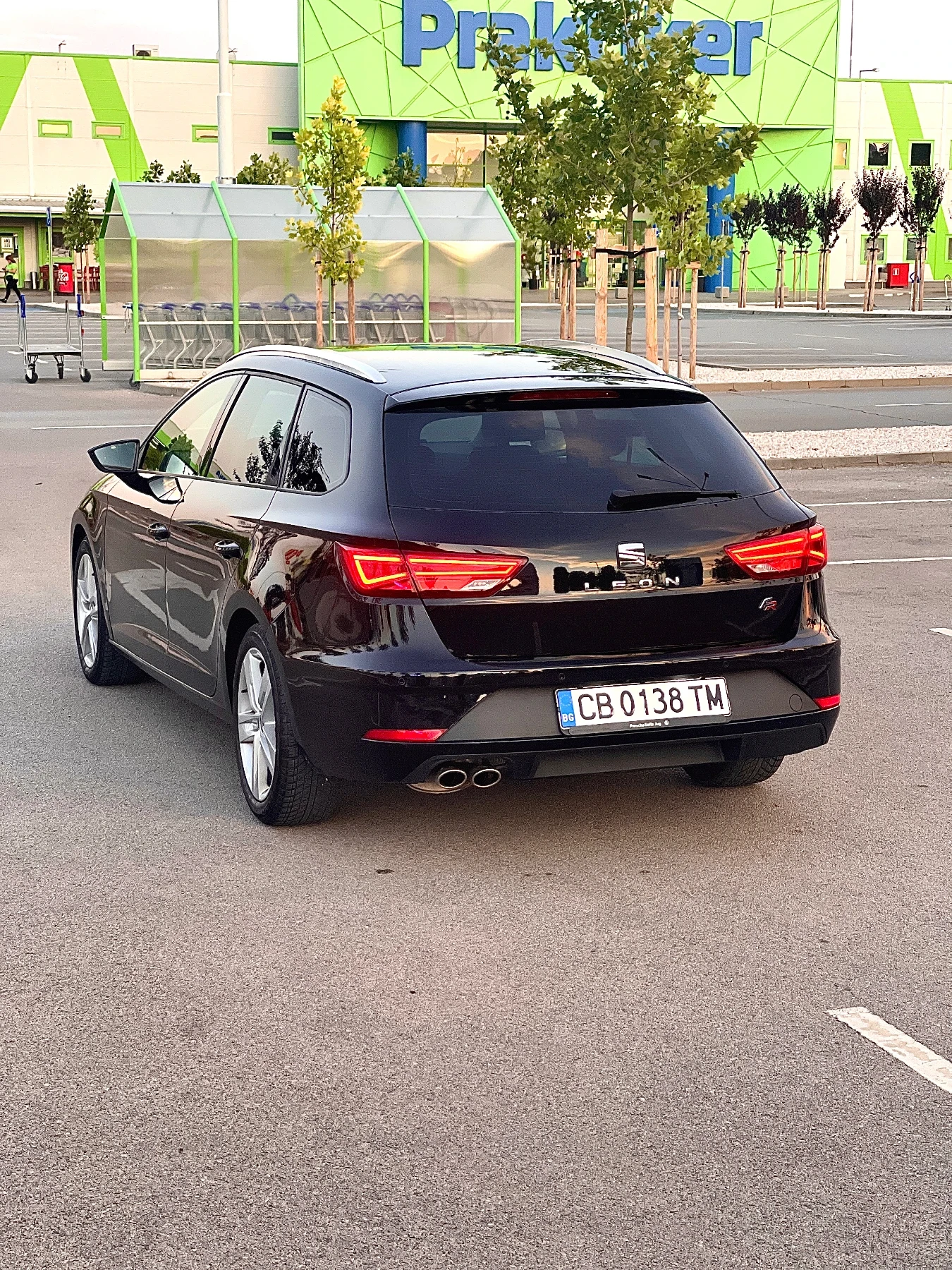 Seat Leon 1.5 FR, снимка 5 - Автомобили и джипове - 52317400