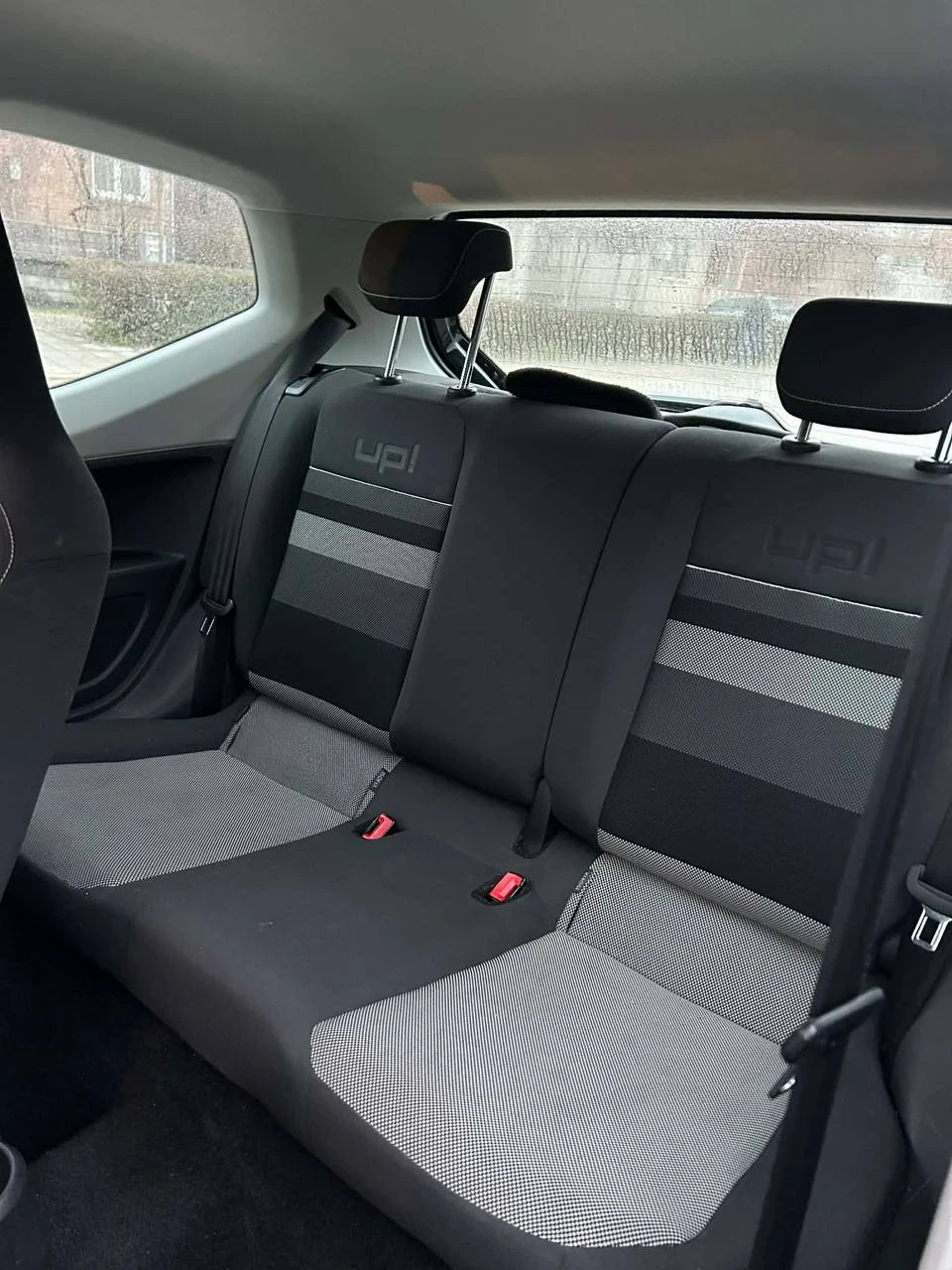 VW Up 1.0 - изображение 4