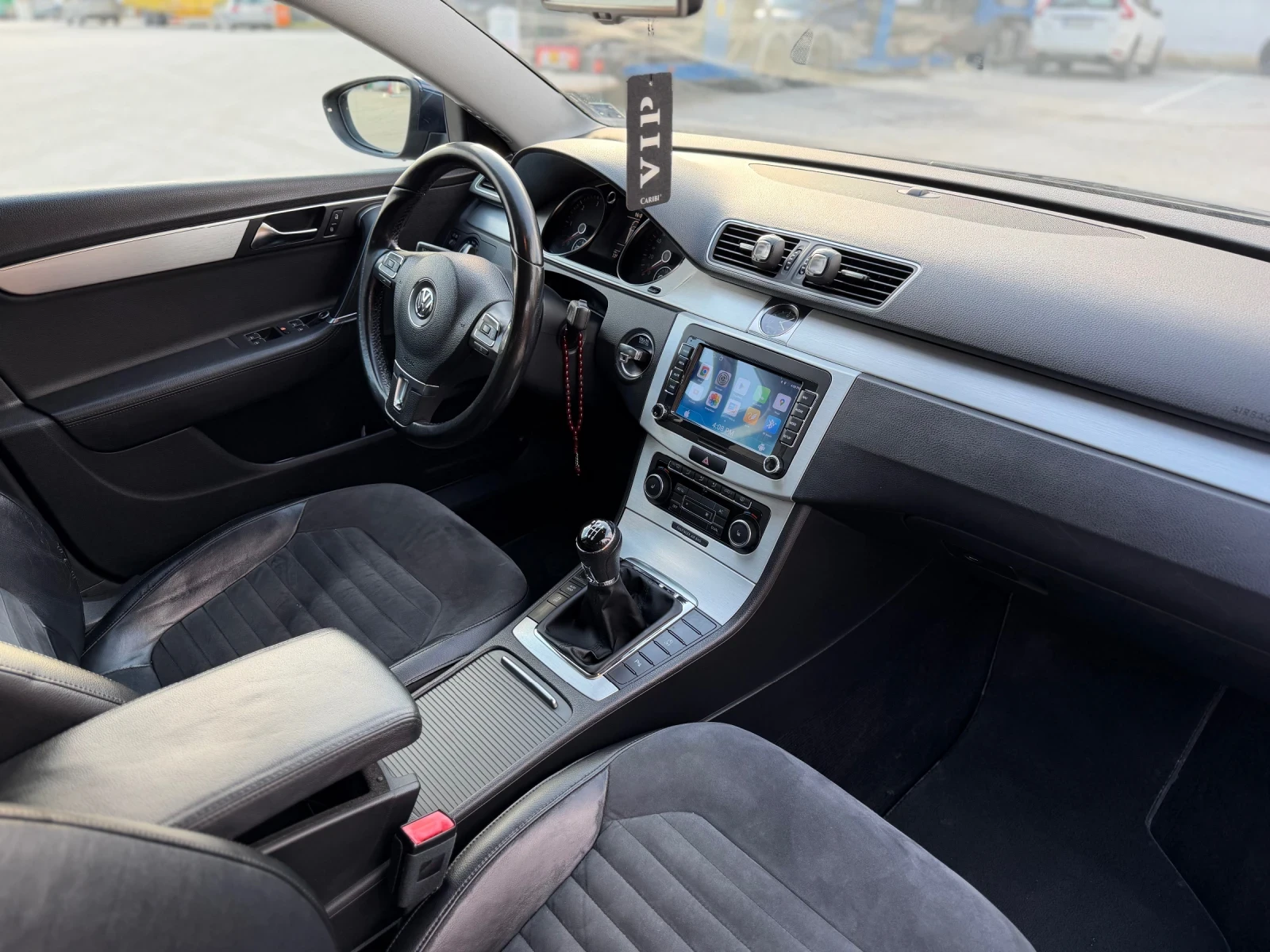 VW Passat 2.0 TDI Highline, снимка 3 - Автомобили и джипове - 53635967