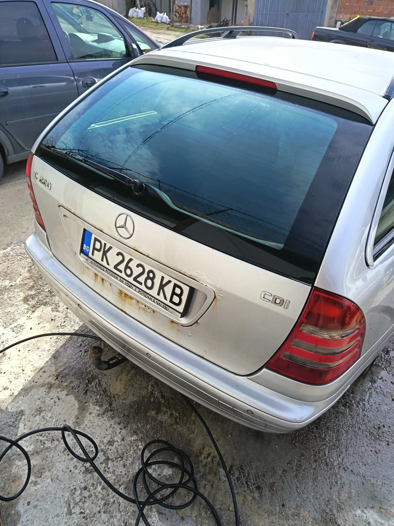 Mercedes-Benz C 220, снимка 4 - Автомобили и джипове - 53715645