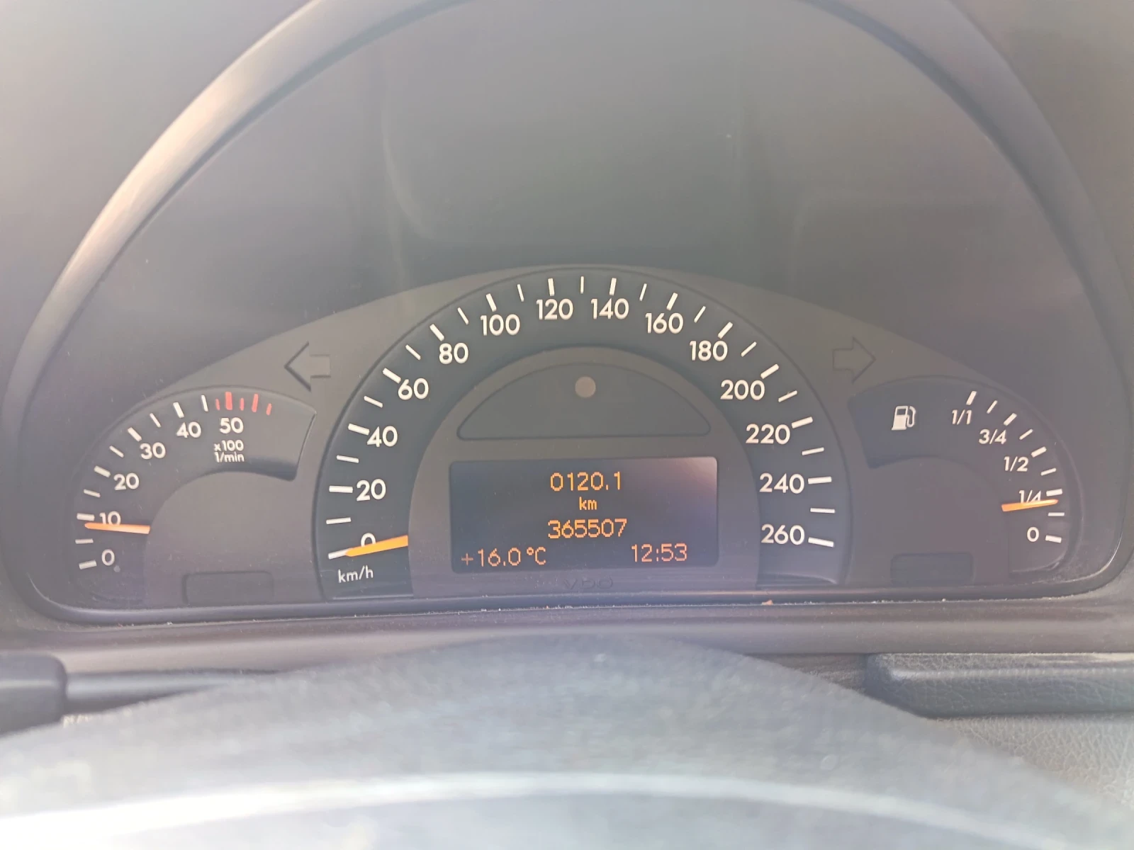 Mercedes-Benz C 220, снимка 8 - Автомобили и джипове - 53715645