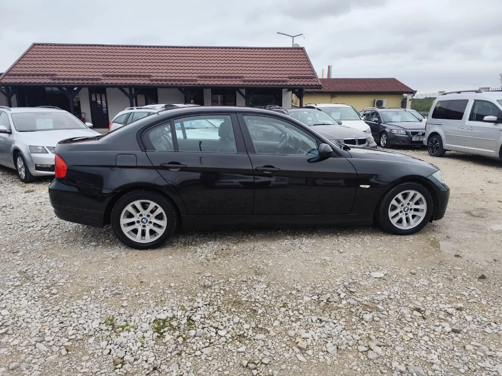 BMW 320 2.дизел 163 коня Италия, снимка 4 - Автомобили и джипове - 53726113