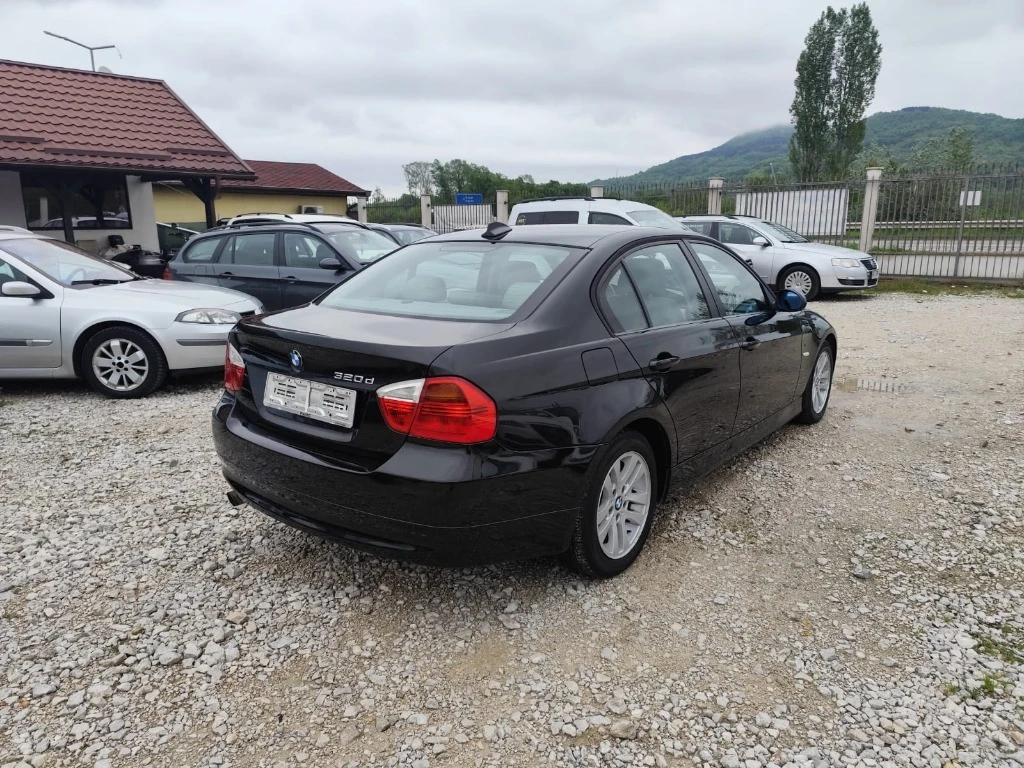 BMW 320 2.дизел 163 коня Италия, снимка 5 - Автомобили и джипове - 53726113