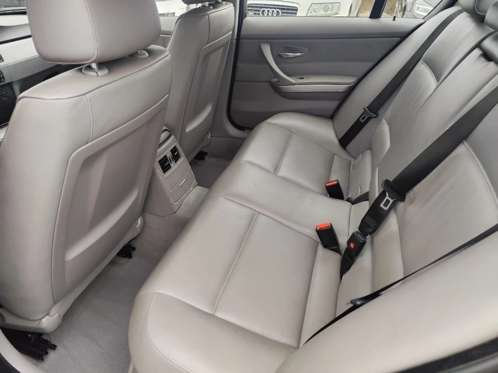 BMW 320 2.дизел 163 коня Италия, снимка 13 - Автомобили и джипове - 53726113