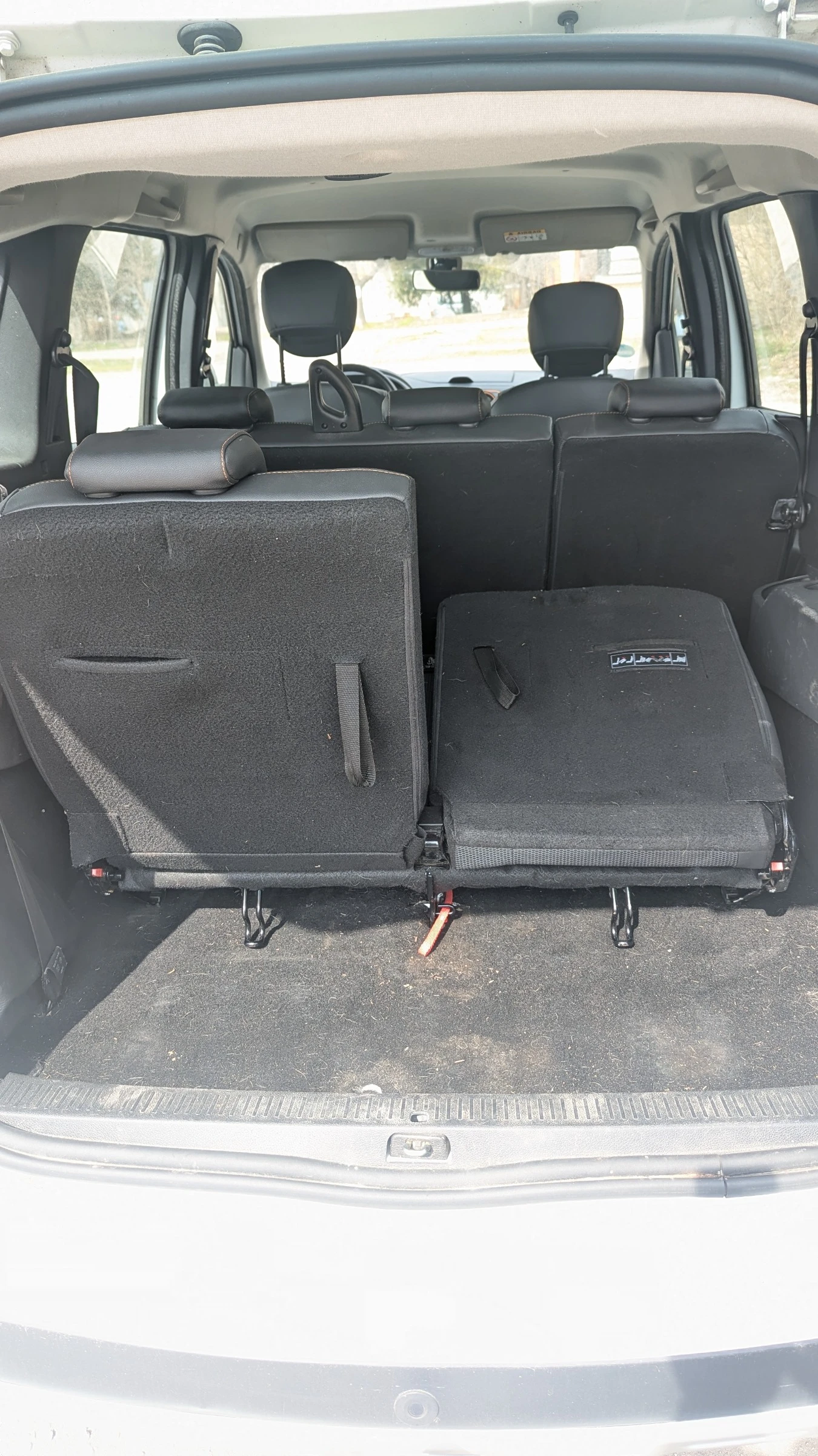 Dacia Lodgy Stepway, снимка 10 - Автомобили и джипове - 53929616