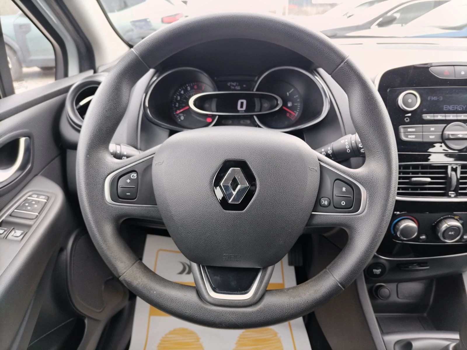 Renault Clio 1.0Tce/75к.с. Life, снимка 9 - Автомобили и джипове - 54055453