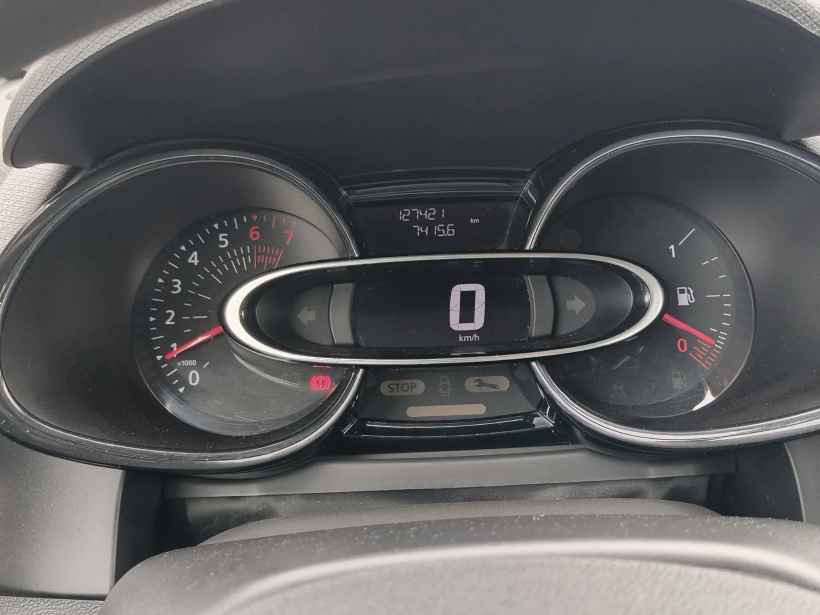 Renault Clio 0.9Tce/75к.с. N1 (3+ 1)места, снимка 10 - Автомобили и джипове - 54055453