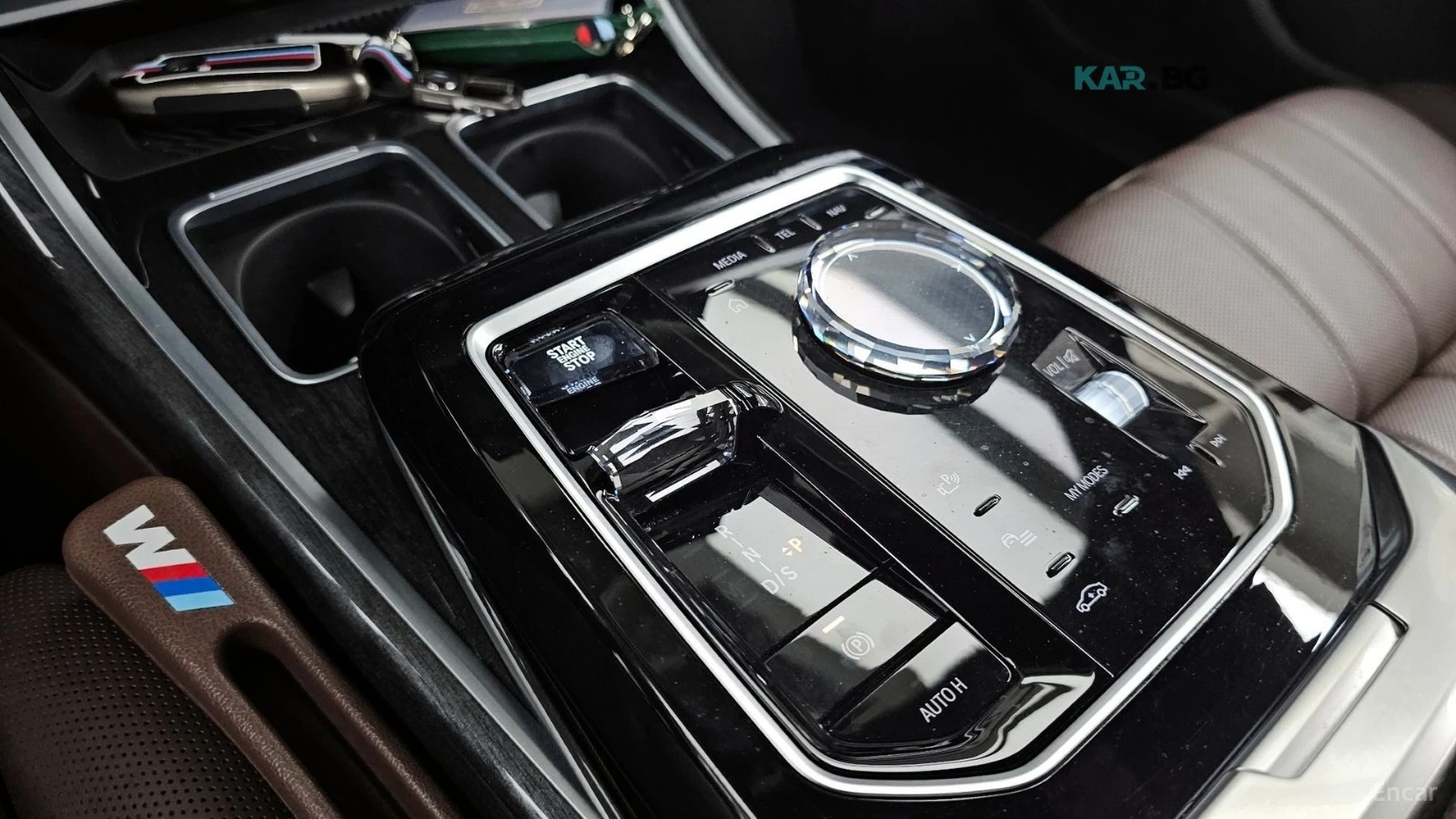 BMW 740 * M PACK* MAX* 360* Ambient Light* Head-up* ПАНО* , снимка 7 - Автомобили и джипове - 55102092