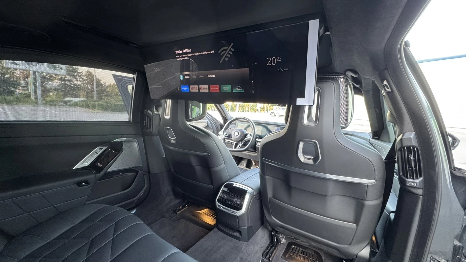 BMW 740 xDrive* MSportPRO* IconicGlow* B&W* Carbon* HuD, снимка 15 - Автомобили и джипове - 55195281