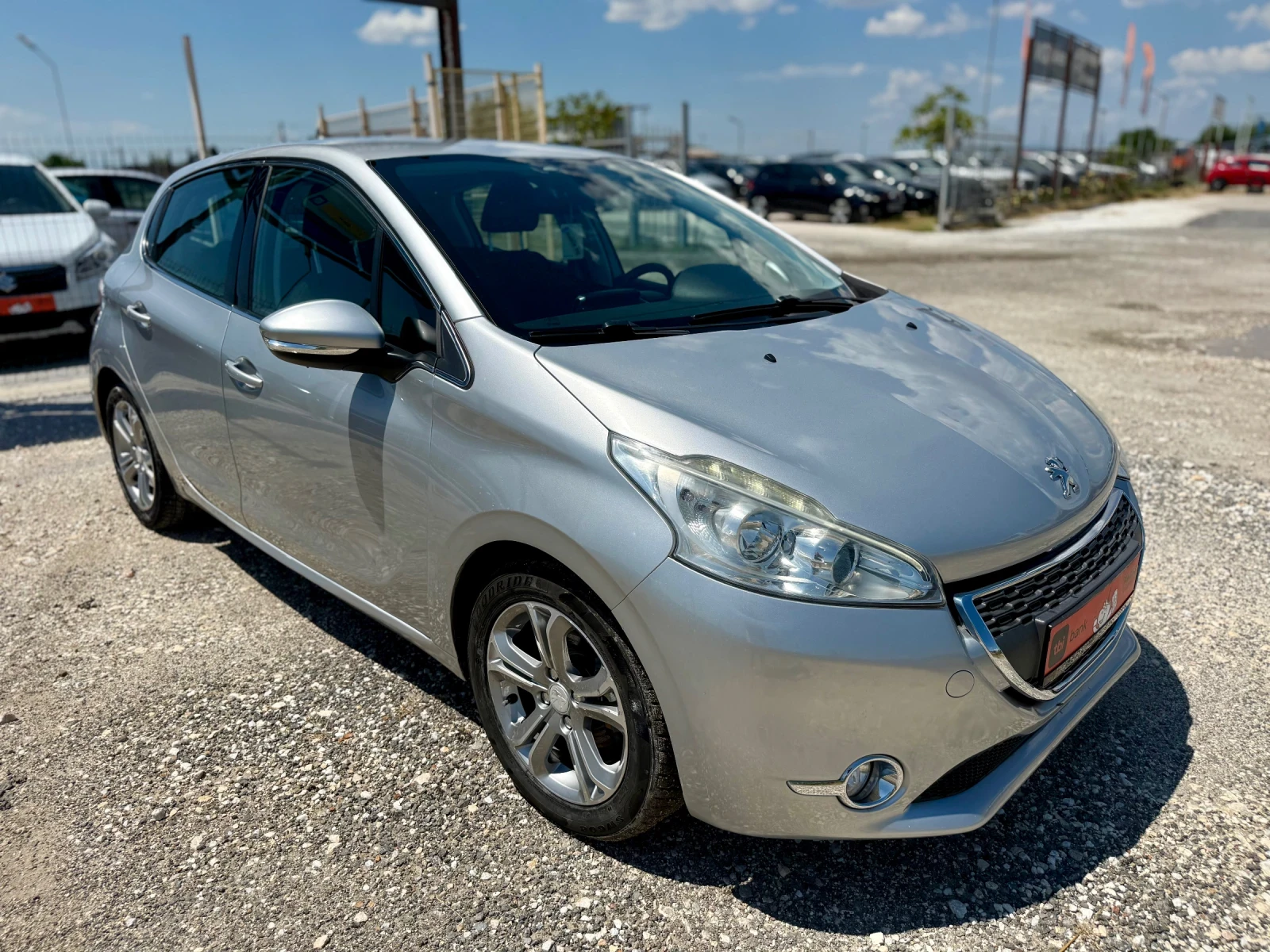 Peugeot 208 1.4HDI, снимка 3 - Автомобили и джипове - 55360586