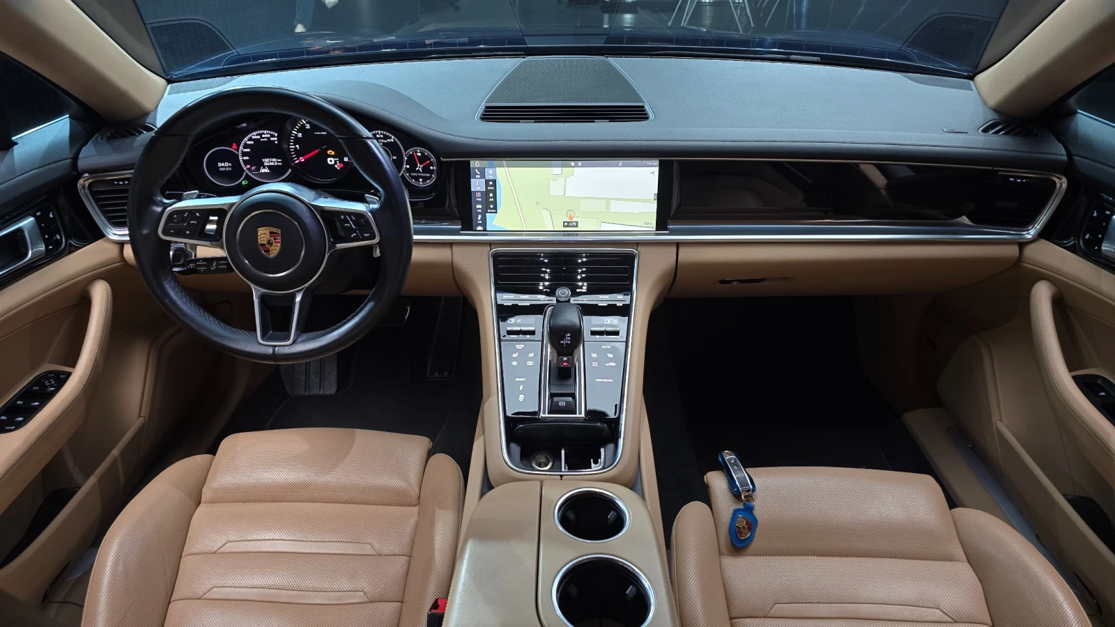 Porsche Panamera 2.9 4S | 4x4 | Кожа | 360  камера | Вентилация, снимка 7 - Автомобили и джипове - 56173899