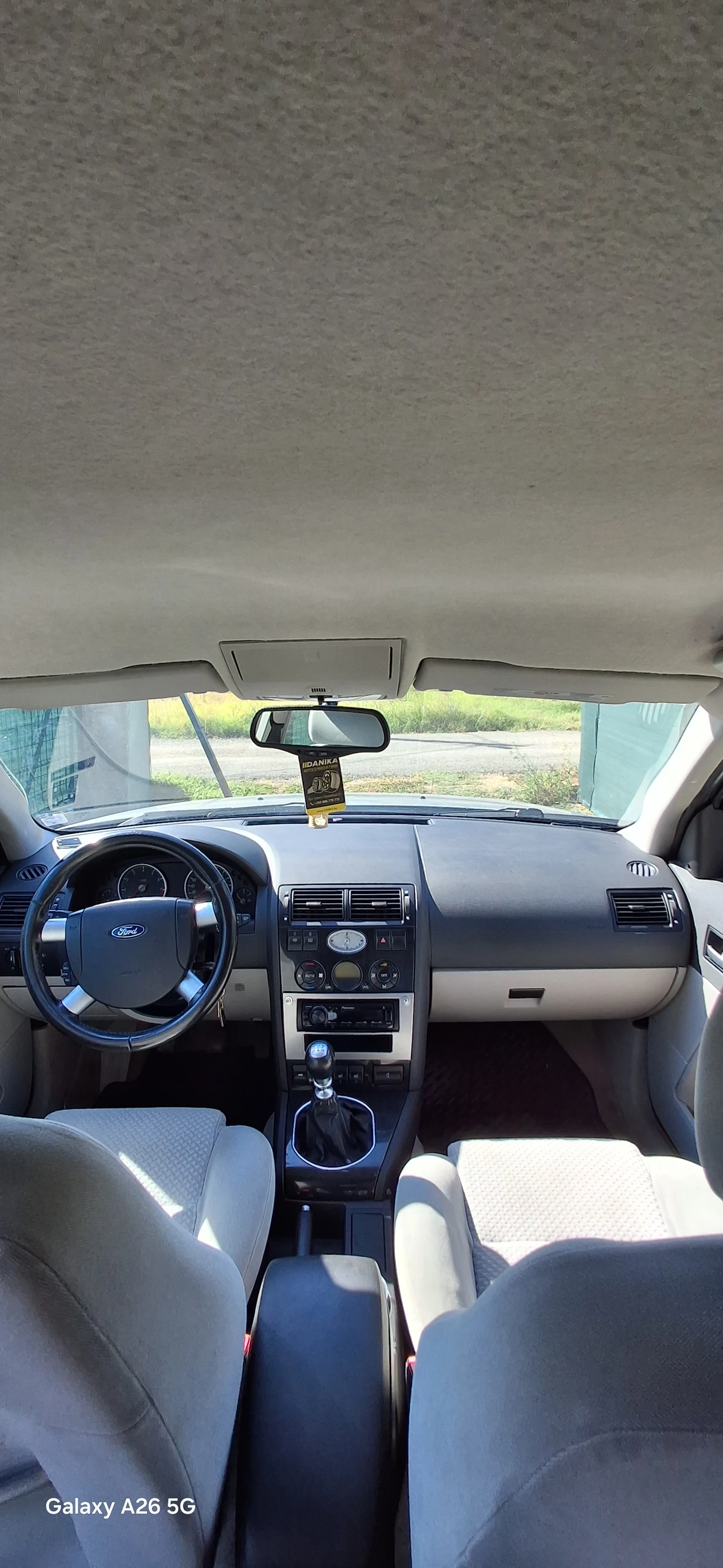 Ford Mondeo 1.8Ghia Нова Газ, снимка 4 - Автомобили и джипове - 56194376