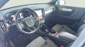 Volvo XC40 2.0L B3, снимка 9