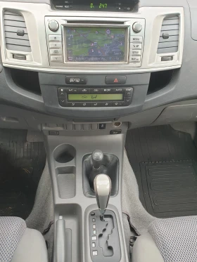 Toyota Hilux Автомат 3.0D4D, снимка 11