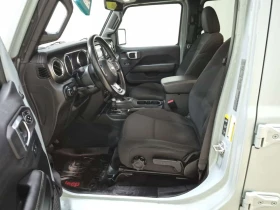 Jeep Wrangler SAHARA * CARFAX * АВТОКРЕДИТ *  | Auto.bg — изображение 7