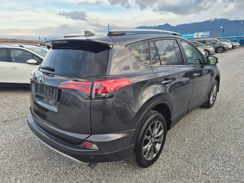 Toyota Rav4 2.0 D4D, снимка 3 - Автомобили и джипове - 52665394