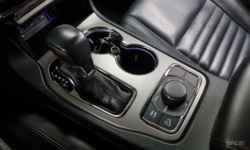 Jeep Grand cherokee, снимка 9 - Автомобили и джипове - 53206626