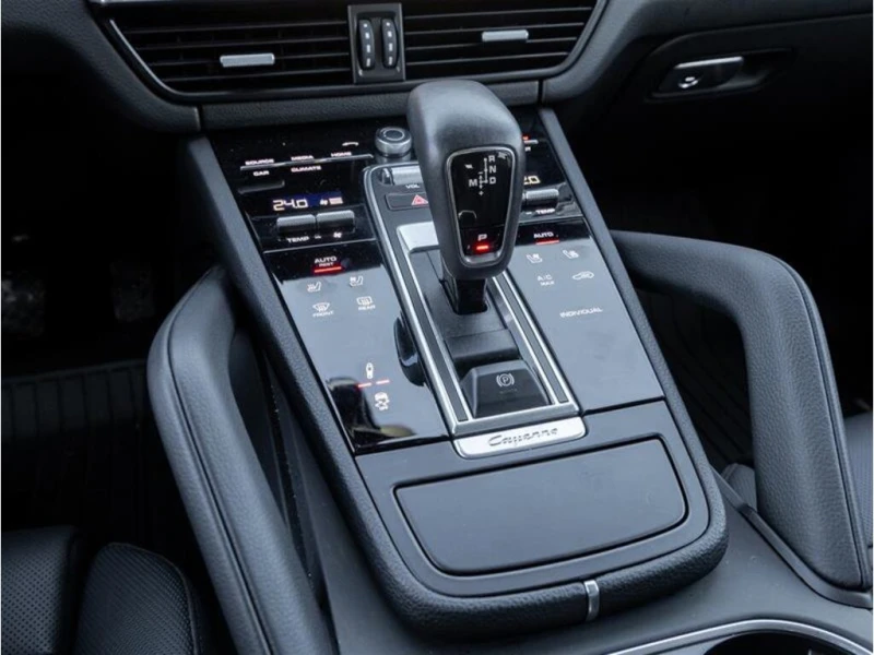 Porsche Cayenne  Platinum Edition E-Hybrid AWD CARFAX АВТО КРЕДИТ , снимка 11 - Автомобили и джипове - 53260493