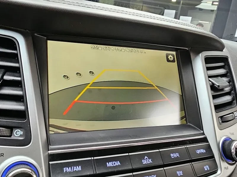 Hyundai Tucson 2.0 4WD MODERN, снимка 15 - Автомобили и джипове - 55558739