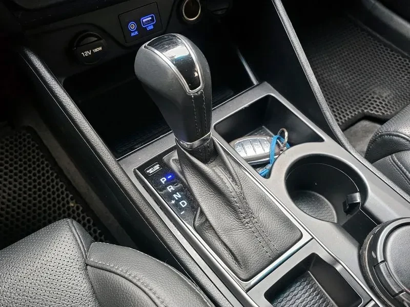 Hyundai Tucson 2.0 4WD MODERN, снимка 9 - Автомобили и джипове - 55558739