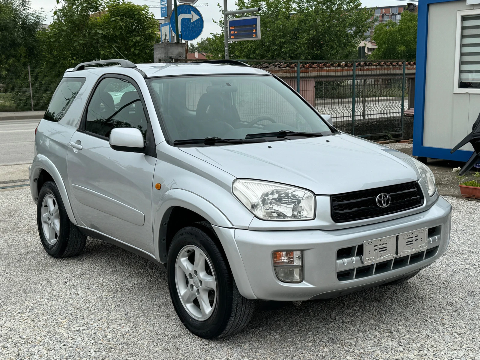 Toyota Rav4 2, 0 VVTi* ГАЗ* 4x4* ИТАЛИЯ - изображение 4