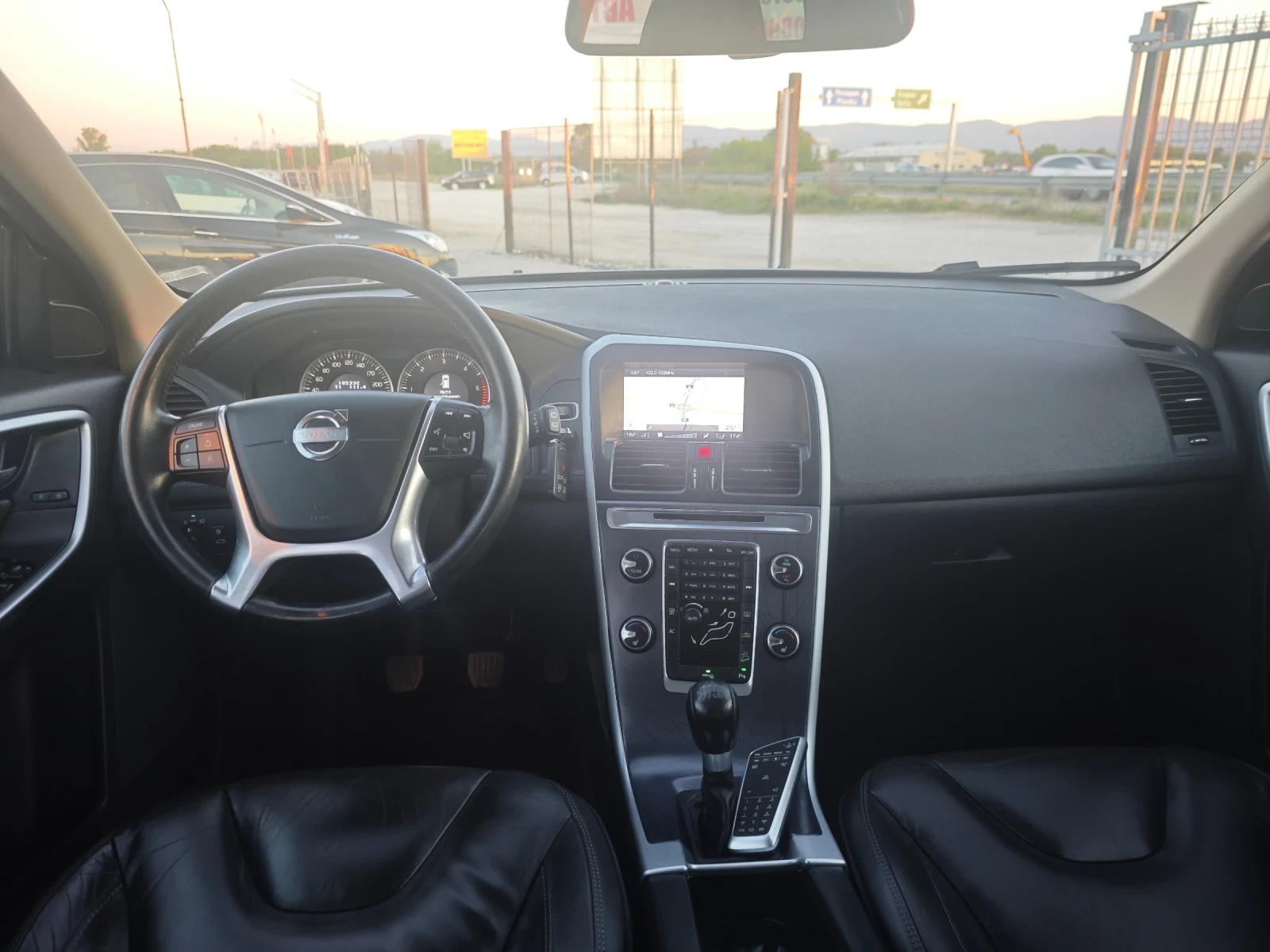Volvo XC60 2.4D D5 - изображение 9