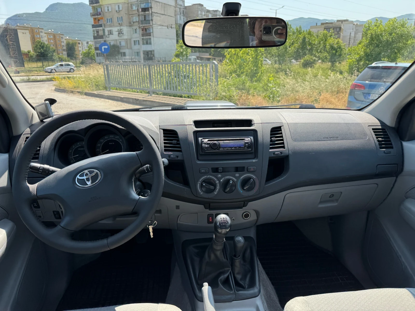 Toyota Hilux 2.5D4D KLIMA - изображение 10