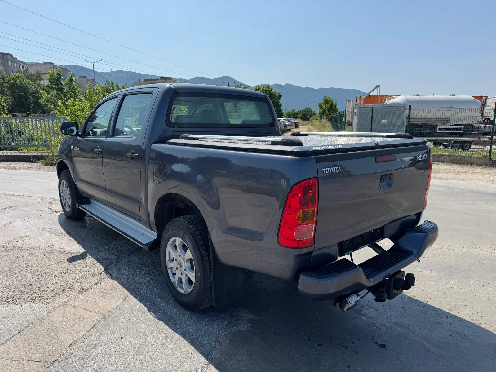 Toyota Hilux 2.5D4D KLIMA - изображение 3