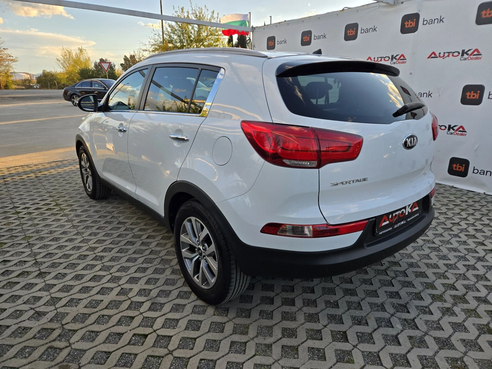 Kia Sportage 1.6i-135кс= ФАБРИЧНА ГАЗ= 166.000km= 6ck= FACELIFT - изображение 5