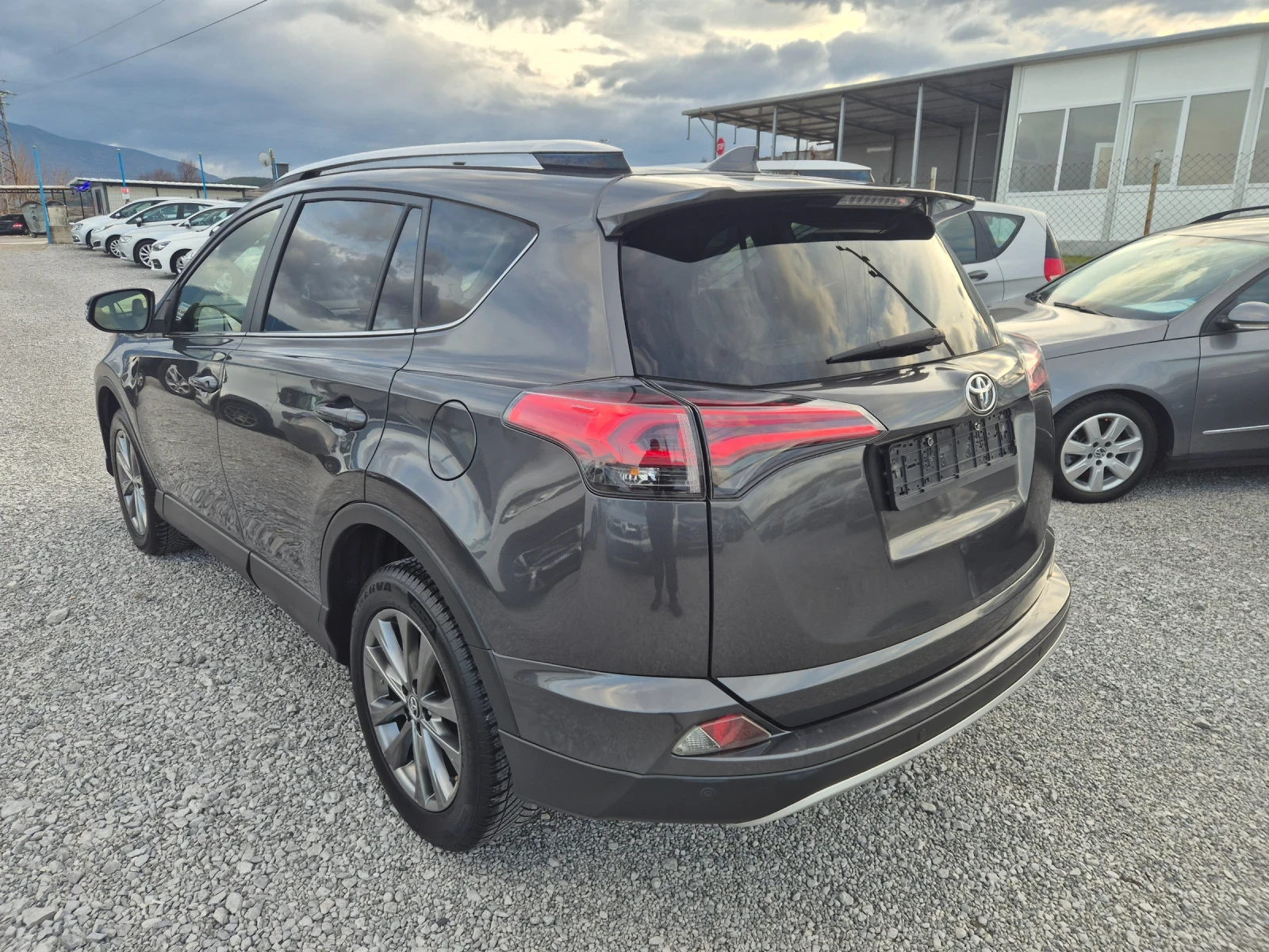 Toyota Rav4 2.0 D4D - изображение 4