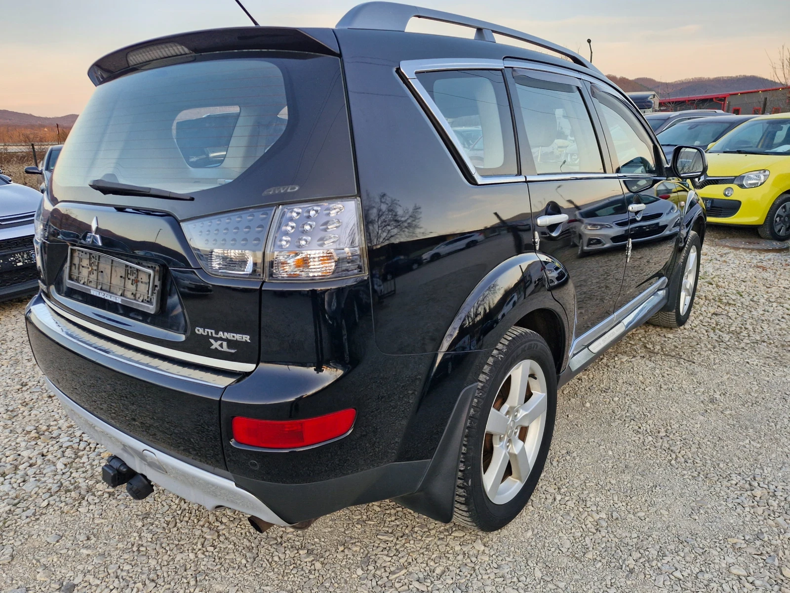 Mitsubishi Outlander 170* AC* NAVI* PDC* КОЖА* XENON* TUV* AUT-4* 4, снимка 5 - Автомобили и джипове - 53604194