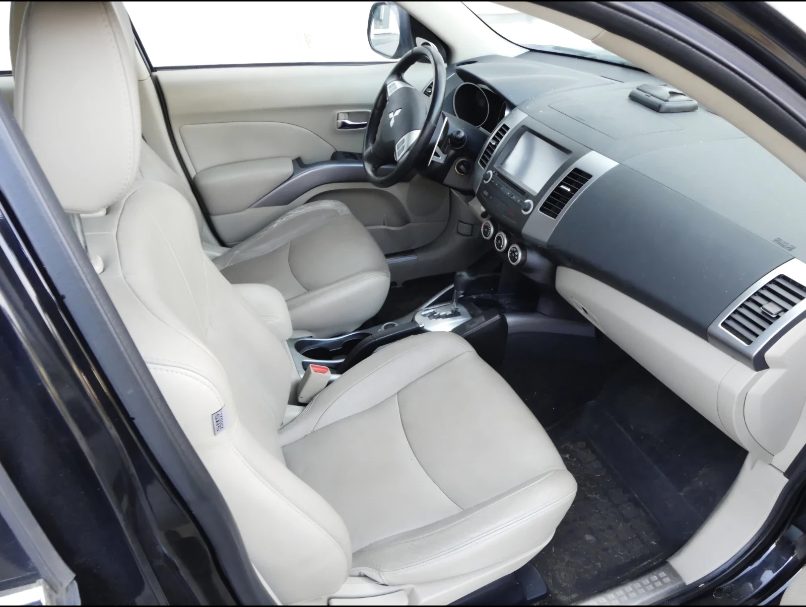 Mitsubishi Outlander 2, 4* 170* AC* NAVI* PDC* КОЖА* TUV* AUT-4* 4 - изображение 7