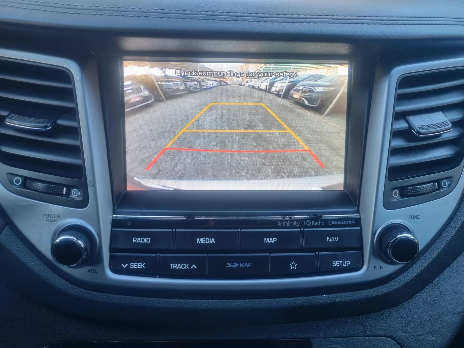 Hyundai Tucson 2.0* AWD*  - изображение 10