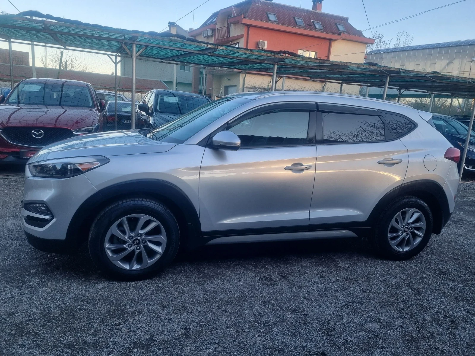 Hyundai Tucson 2.0* AWD*  - изображение 4