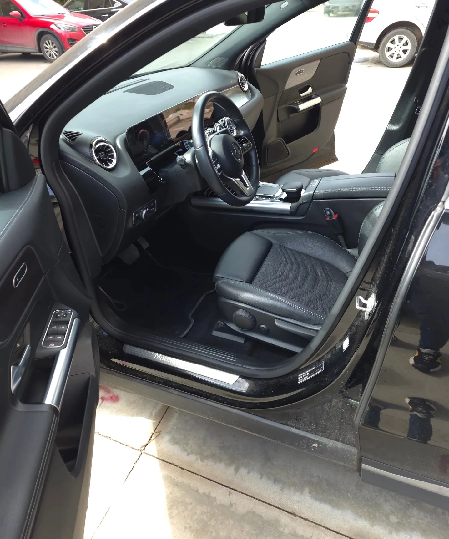 Mercedes-Benz EQA 250, снимка 7 - Автомобили и джипове - 53858335