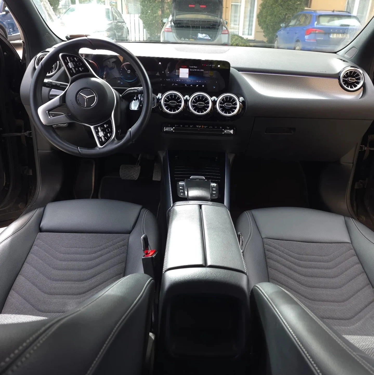 Mercedes-Benz EQA 250, снимка 5 - Автомобили и джипове - 53858335