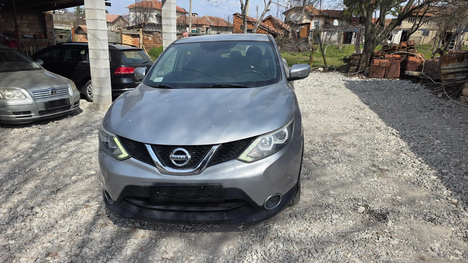 Nissan Qashqai 1.5dci, снимка 8 - Автомобили и джипове - 53879788