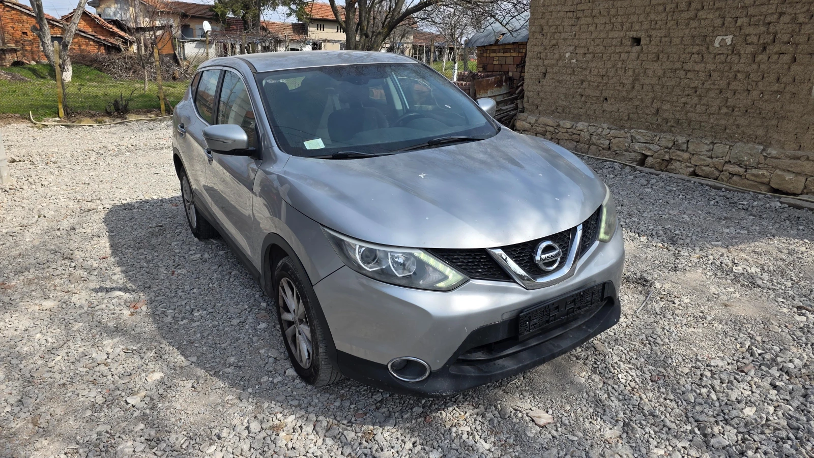 Nissan Qashqai 1.5dci, снимка 7 - Автомобили и джипове - 53879788